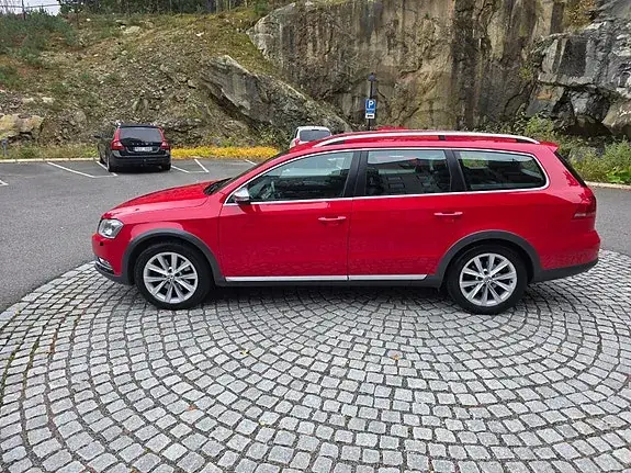 Volkswagen Passat Alltrack 2014 photo 2
