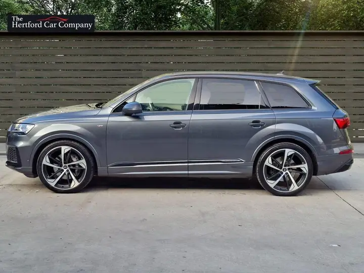 Audi Q7 2022 photo 5