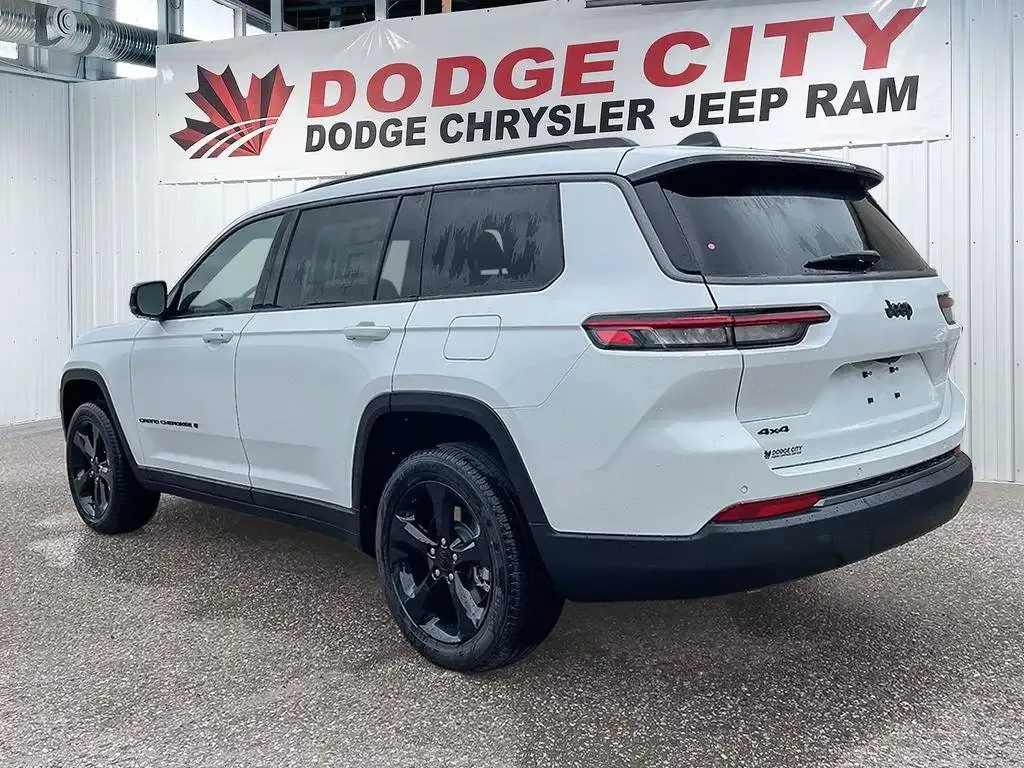 Jeep Grand Cherokee L 2026 photo 4