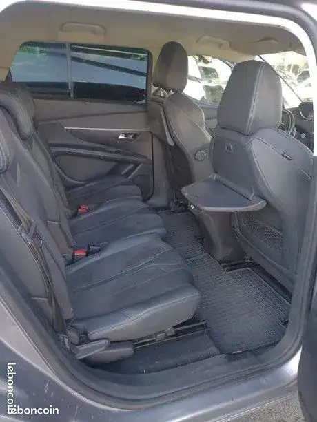 Peugeot 5008 2020 photo 4