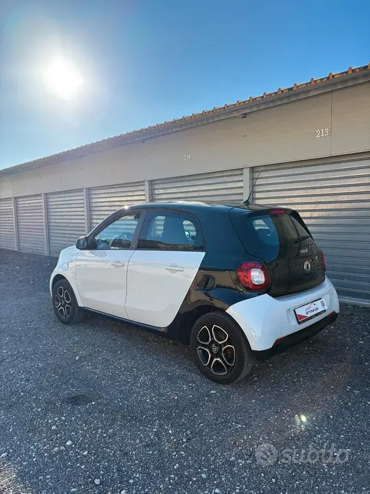 Smart Forfour 2015 photo 5