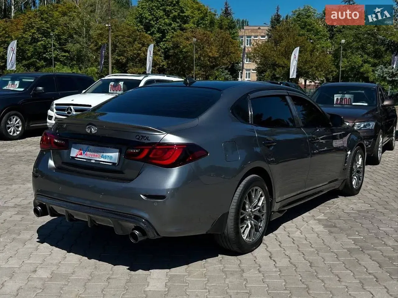 Infiniti Q70 2016 photo 2