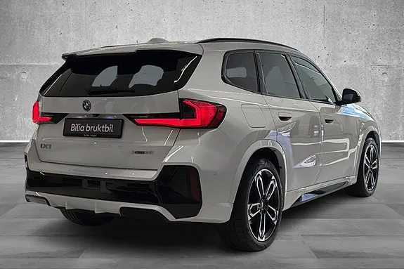 BMW Ix1 2023 photo 3