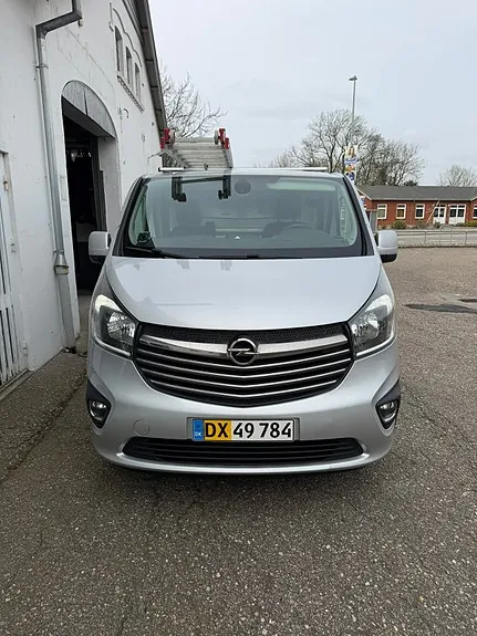 Opel Vivaro 2016 photo 2