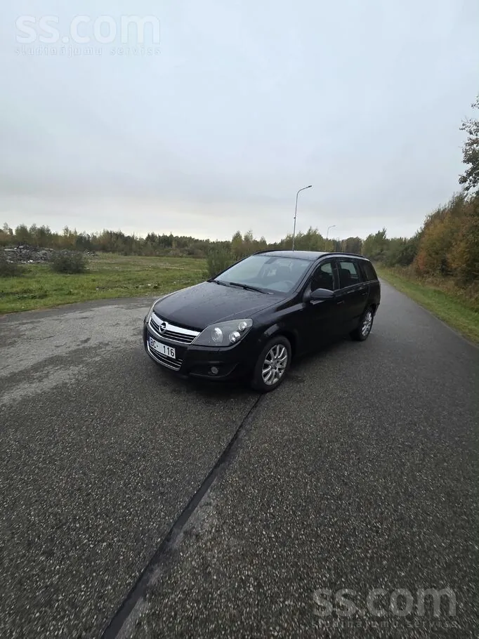 Opel Astra 2008 photo 2
