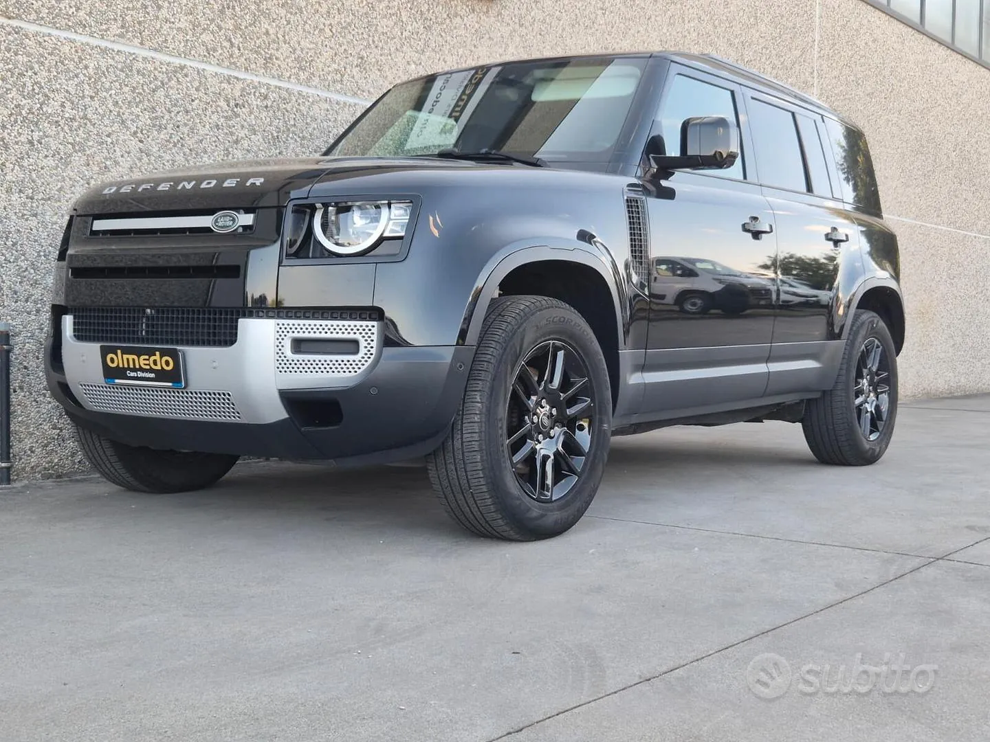 Land Rover Defender 2023 photo 5