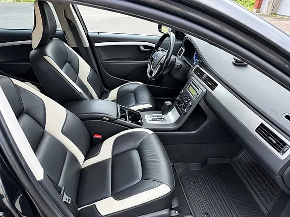 Volvo V70 2010 photo 5