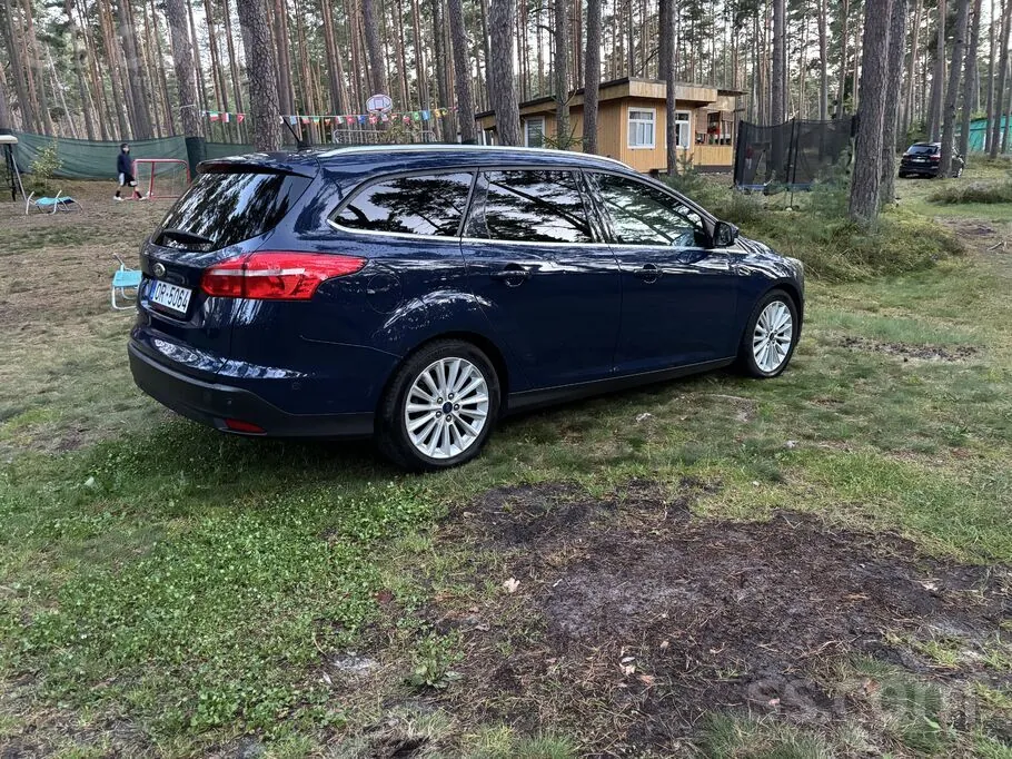 Ford Focus 2015 photo 2