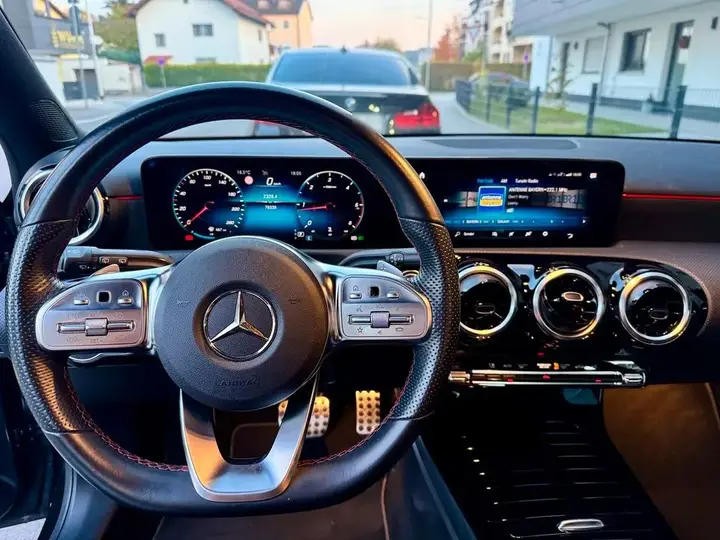 Mercedes-Benz A 220 Amg Line