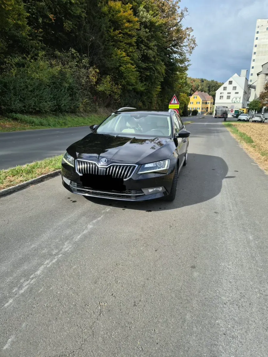 Skoda Superb 2017 photo 3