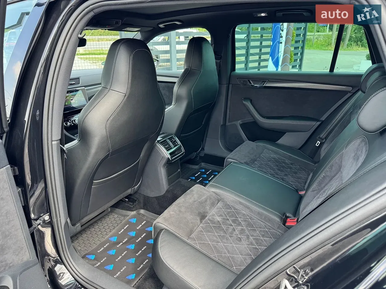Skoda Superb 2022 photo 5