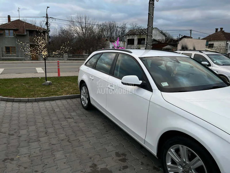 Audi A4 2011 photo 2