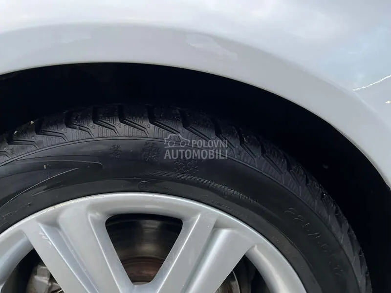 Audi A4 2011 photo 3