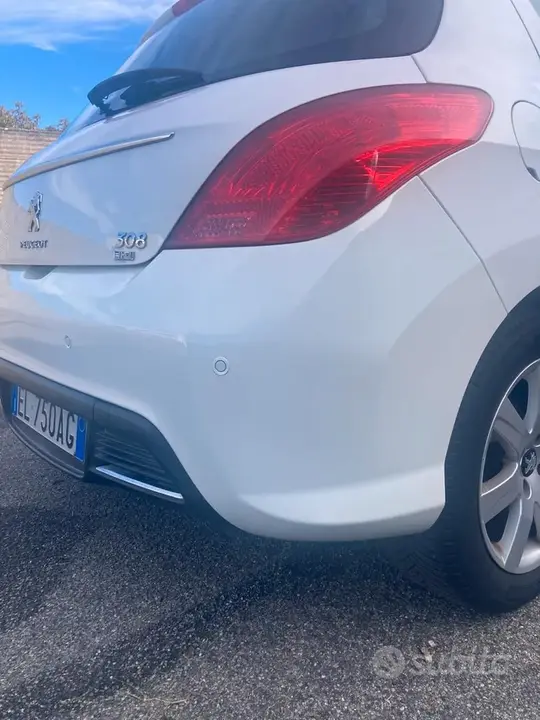 Peugeot 308 2012 photo 5