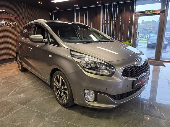 Kia Carens 2015 photo 3