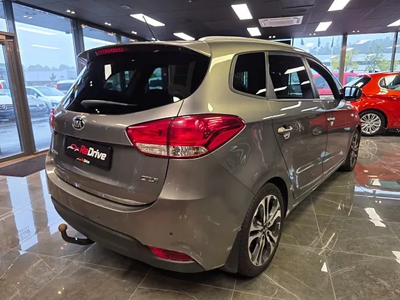 Kia Carens 2015 photo 4