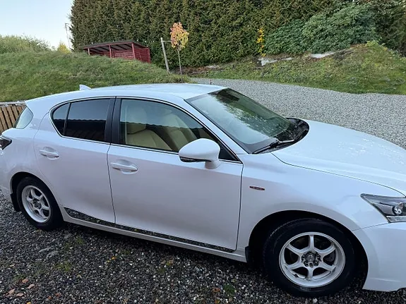 Lexus Ct200H 2014 photo 4
