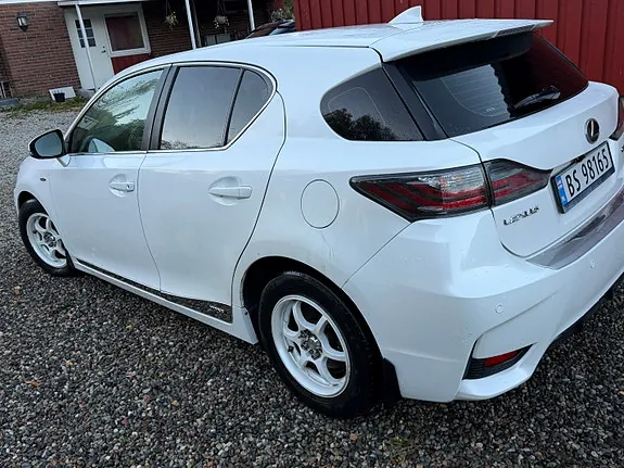 Lexus Ct200H 2014 photo 5
