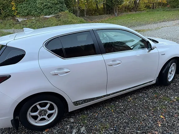 Lexus Ct200H 2014 photo 3