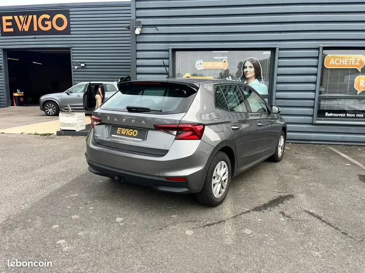 Skoda Fabia 2023 photo 2