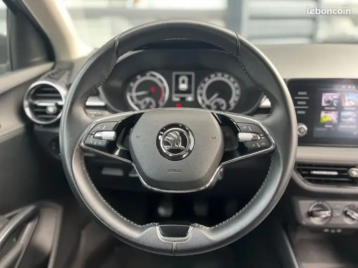 Skoda Fabia 2023 photo 3