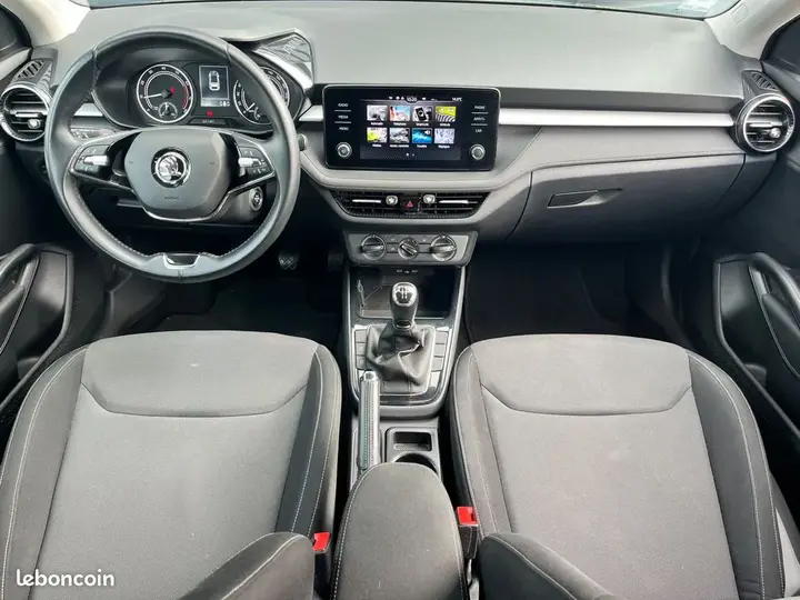 Skoda Fabia 2023 photo 4