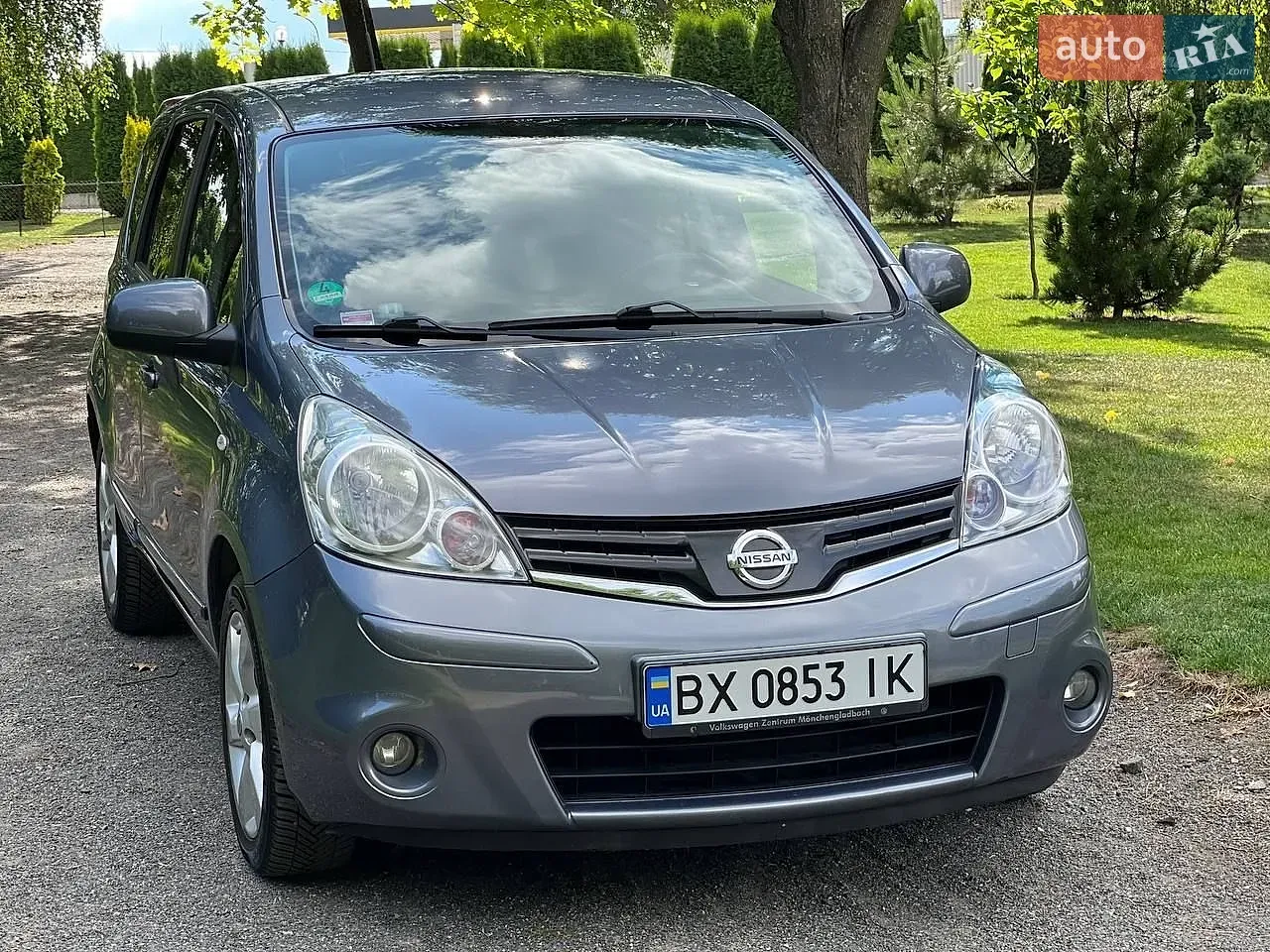 Nissan Note 2010 photo 5