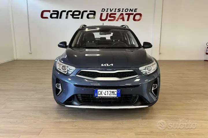 Kia Stonic 2023 photo 2