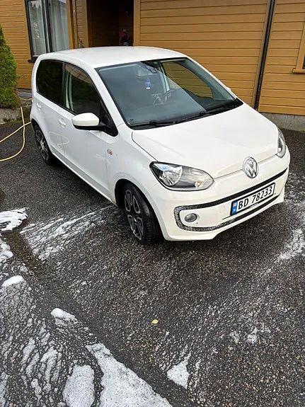 Volkswagen Up 2012 photo 2