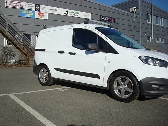 Ford Transit Courier 2018 photo 4