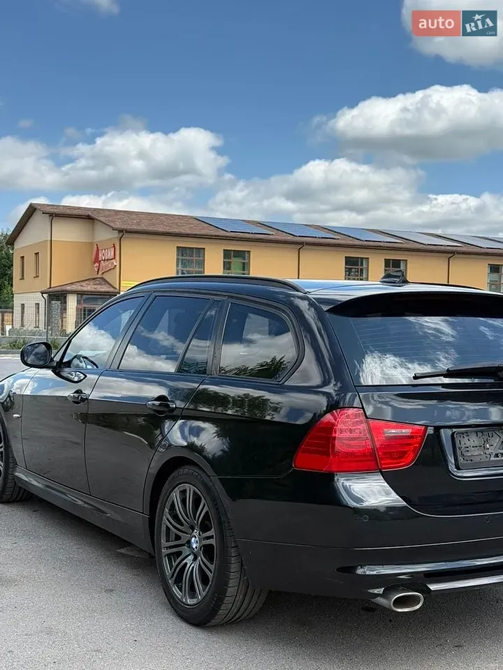 BMW 3 Series 2009 photo 4