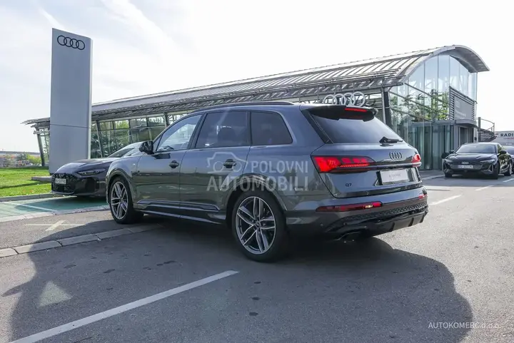 Audi Q7 2025 photo 4