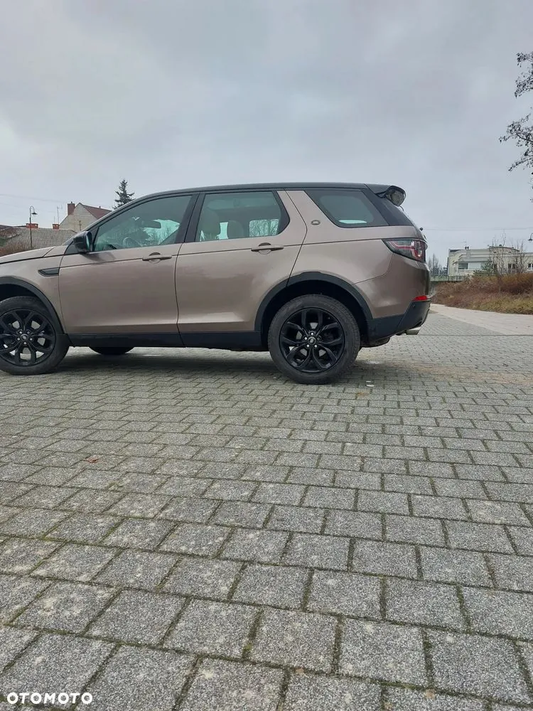 Land Rover Discovery Sport 2016 photo 2