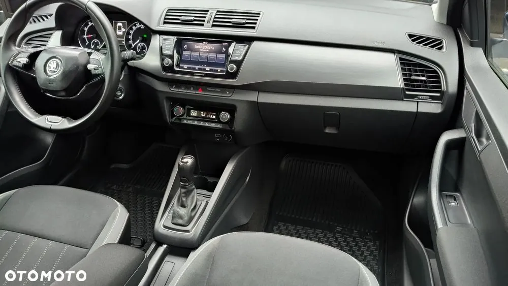 Skoda Fabia 2021 photo 2