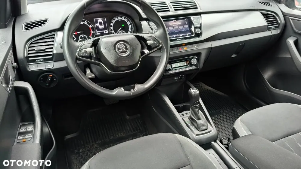 Skoda Fabia 2021 photo 3
