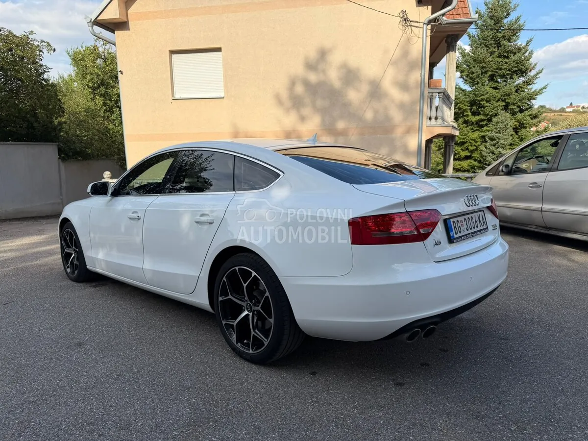 Audi A5 2010 photo 3