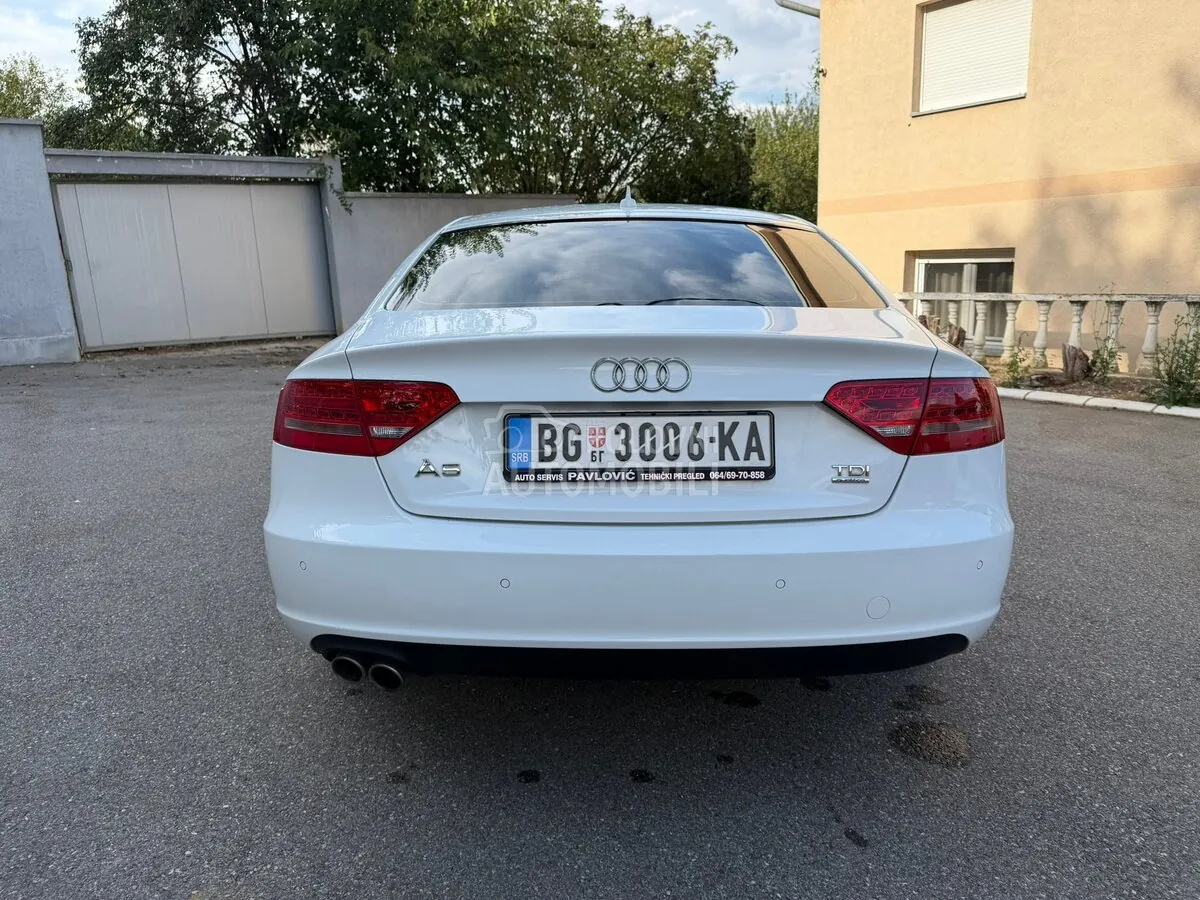 Audi A5 2010 photo 5