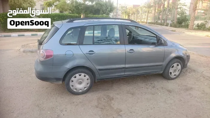 Volkswagen Golf 2009 photo 4