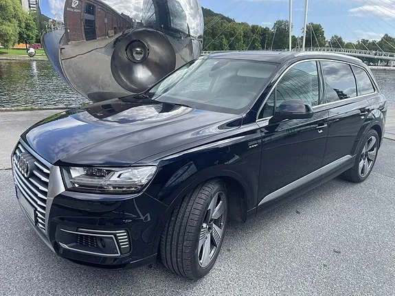 Audi Q7 2017 photo 4
