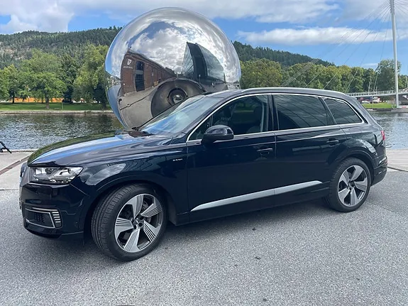 Audi Q7 2017 photo 3