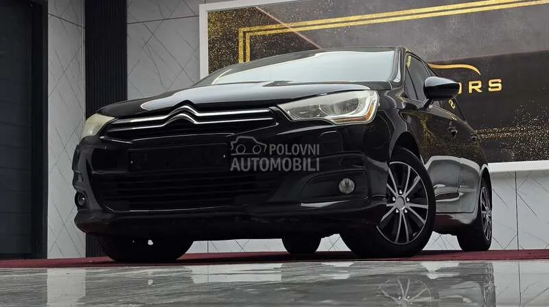 Citroen C4 2012 photo 2