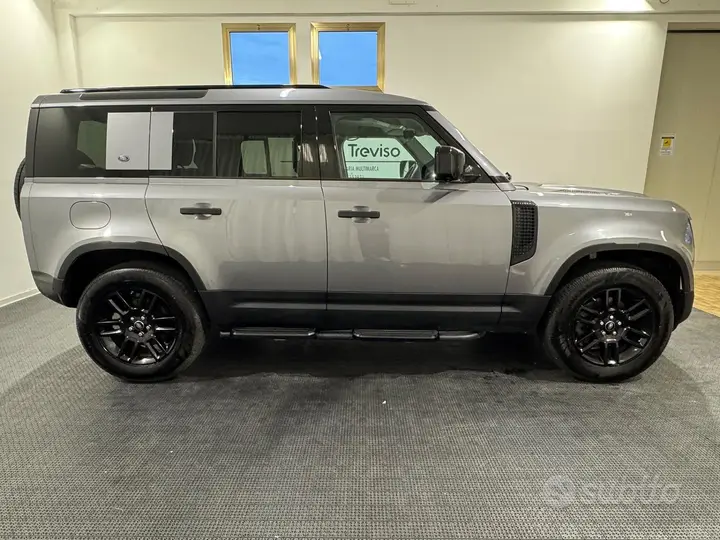 Land Rover Defender 2020 photo 2