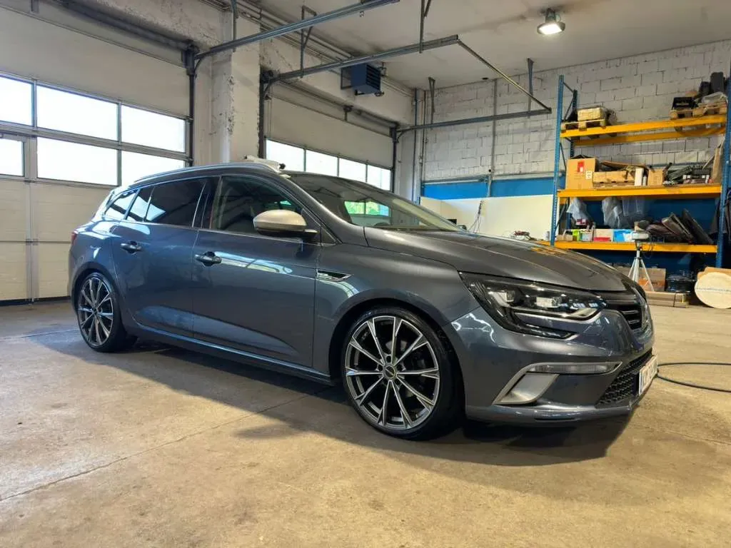 Renault Megane 2019 photo 2