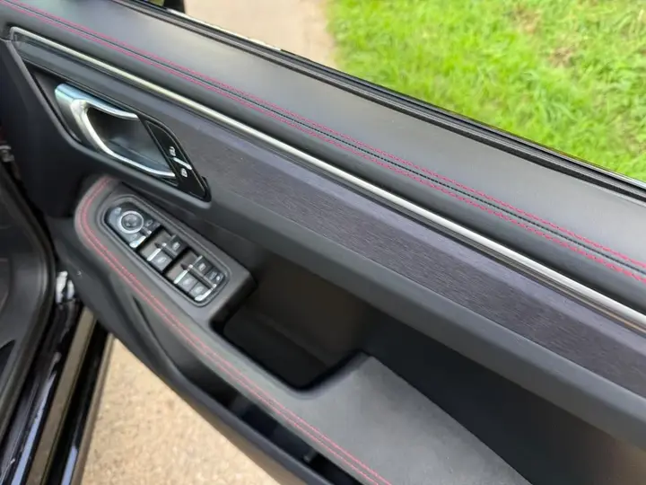Porsche Macan 2024 photo 4