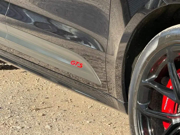 Porsche Macan 2024 photo 2