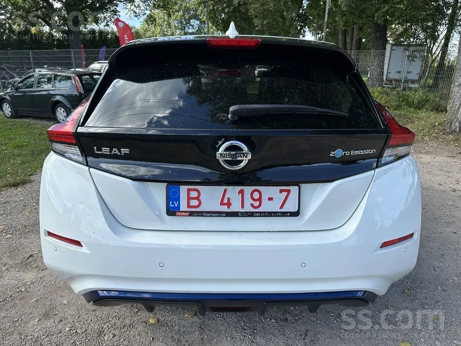 Nissan Leaf 2021 photo 4