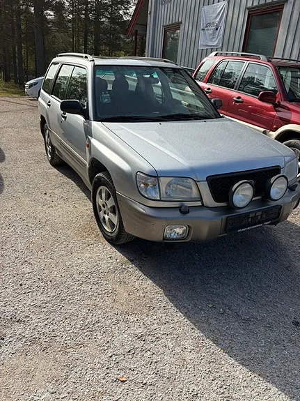 Subaru Forester 2001 photo 3
