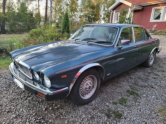 Jaguar Xj