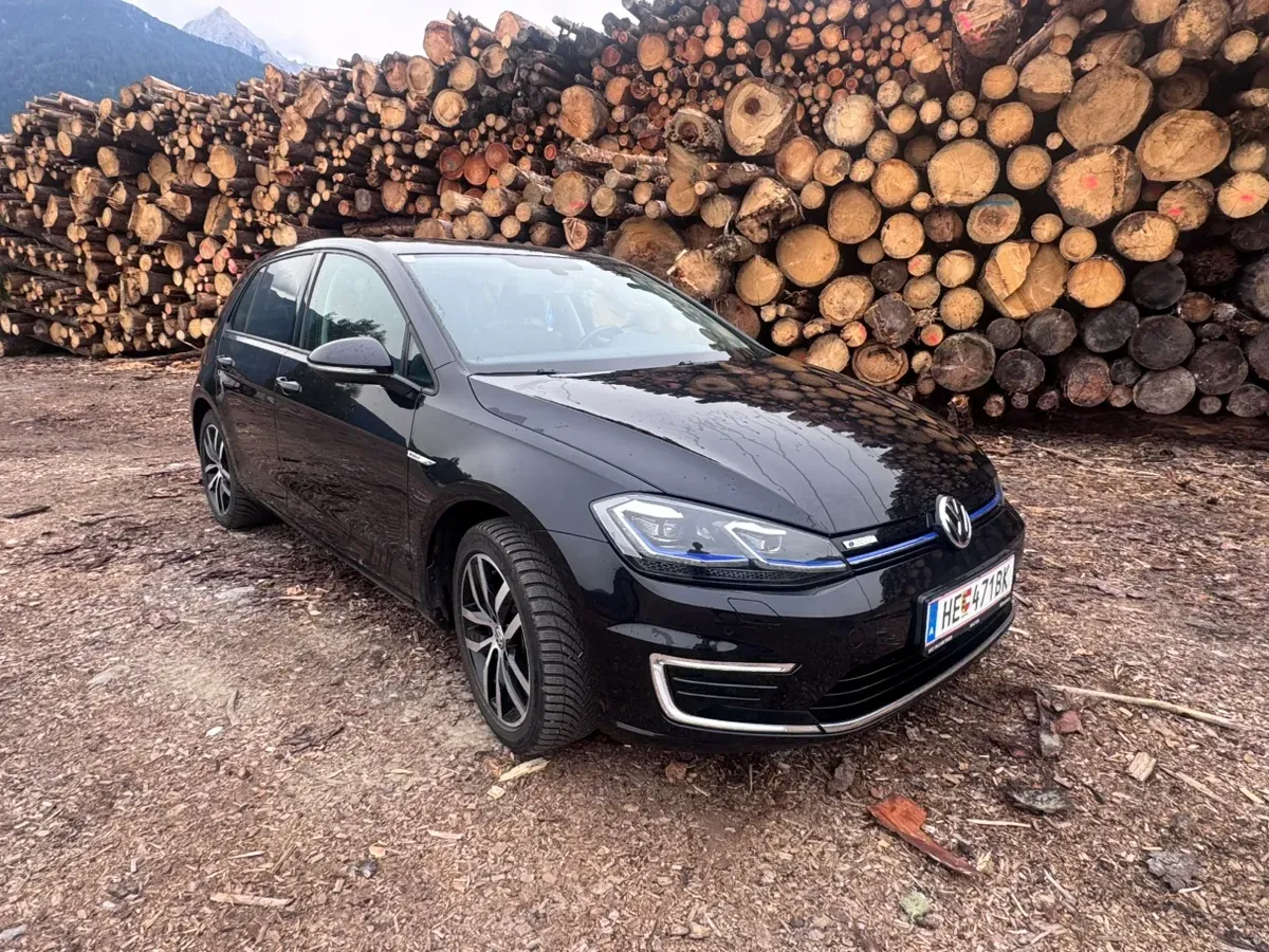Volkswagen Golf 2020 photo 2