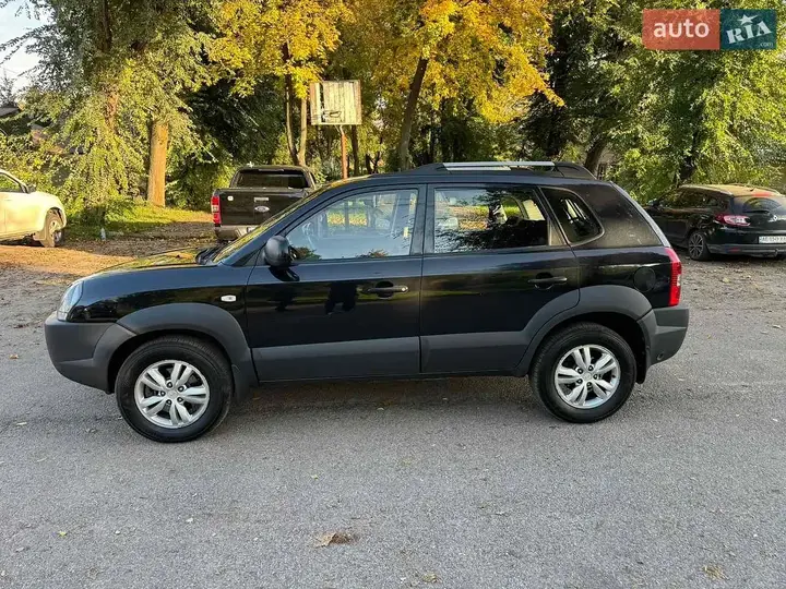 Hyundai Tucson 2011 photo 4